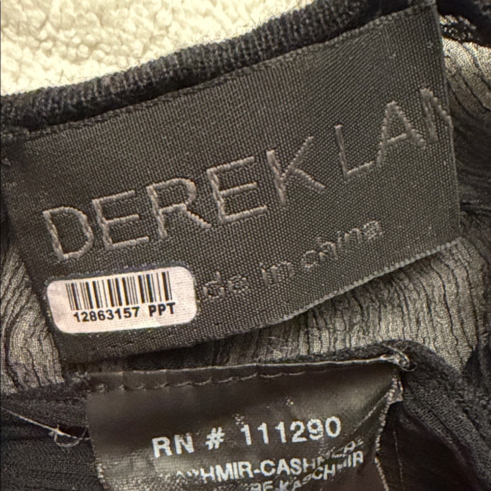 Derek Lam Black Deep V-Neck Lightweight Sweater - Picture 5 of 5